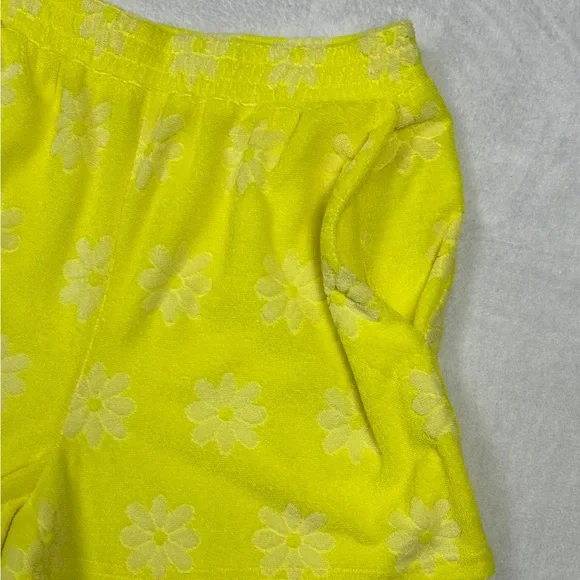 ENTRO Yellow & Beige Daisy Terri Cloth High Waist Shorts - Picture 6 of 12
